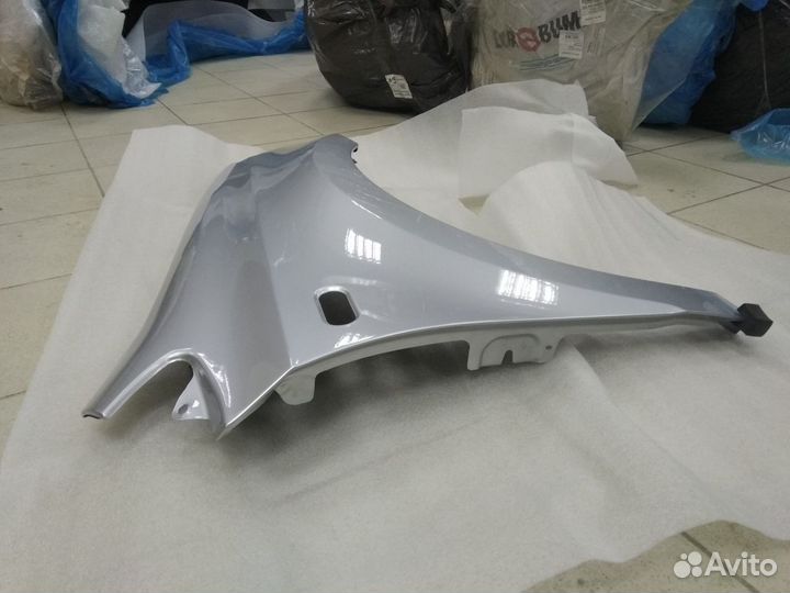 Крыло переднее Volkswagen Polo седан в цвет