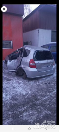 Запчасти на honda fit GD1 L13A