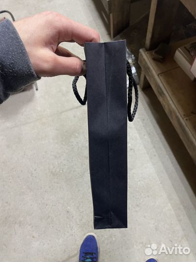 Пакет бумажный черный с ручками