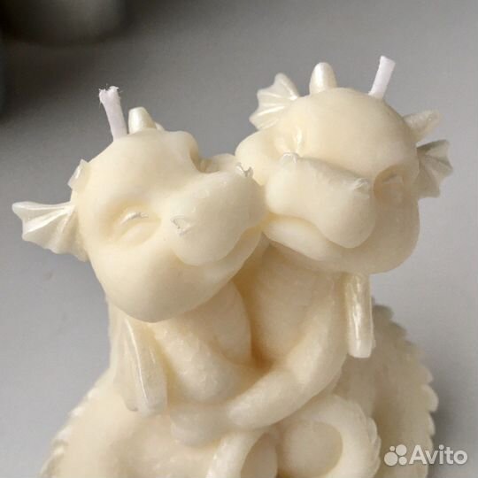 Свеча новогодняя Дракончики