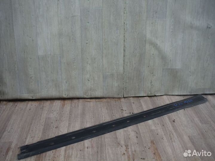 Накладка порога правая Mazda 3 BK 2006