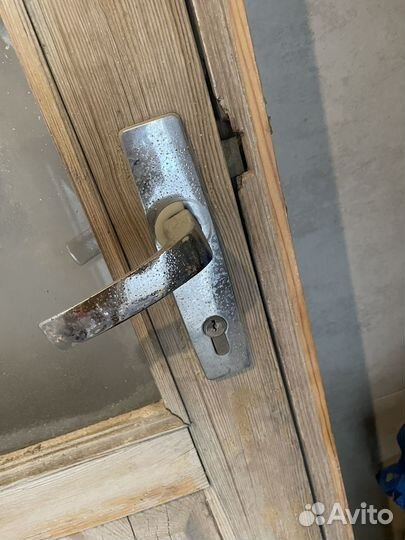 Дверь входная деревянная бу