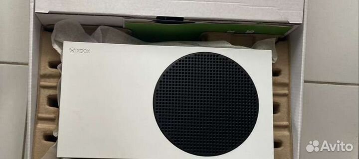 Игровая приставка Xbox series s