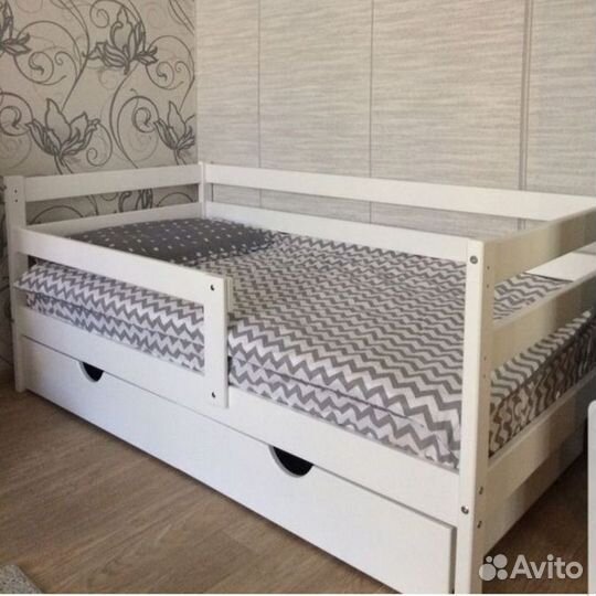 Детская кровать из массива березы