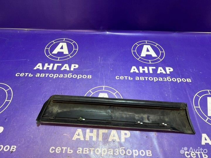 Накладка на дверь задняя левая Volkswagen Touareg