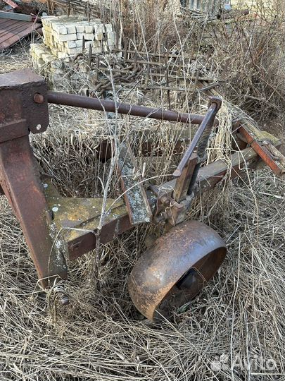 Плуг двухкорпусный