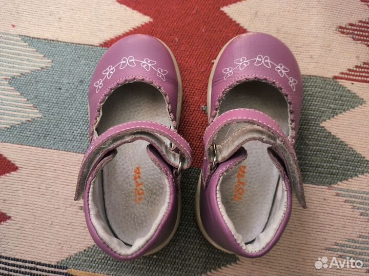 Сандалии для девочки