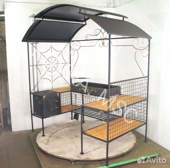 Беседка с мангалом