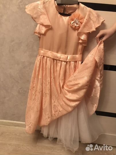 Нарядное платье для девочки