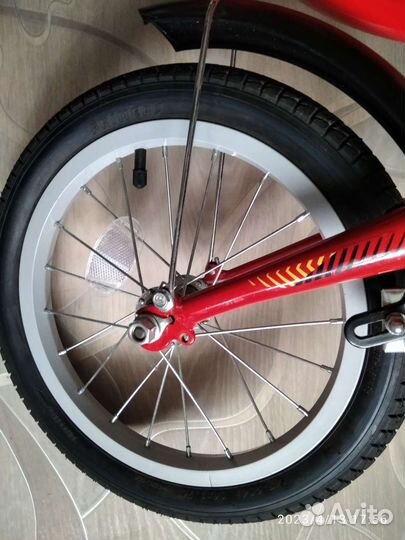 Детский велосипед 4-Х колёсный