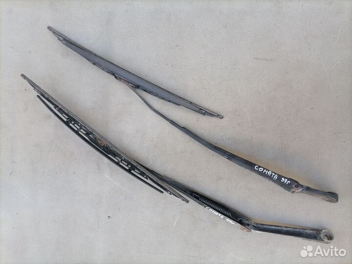 Поводок стеклоочистителя передний Hyundai Sonata 3