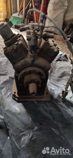 Компрессор кондиционера на автобус