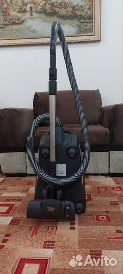Пылесос Miele Blizzard CX1 Powerline