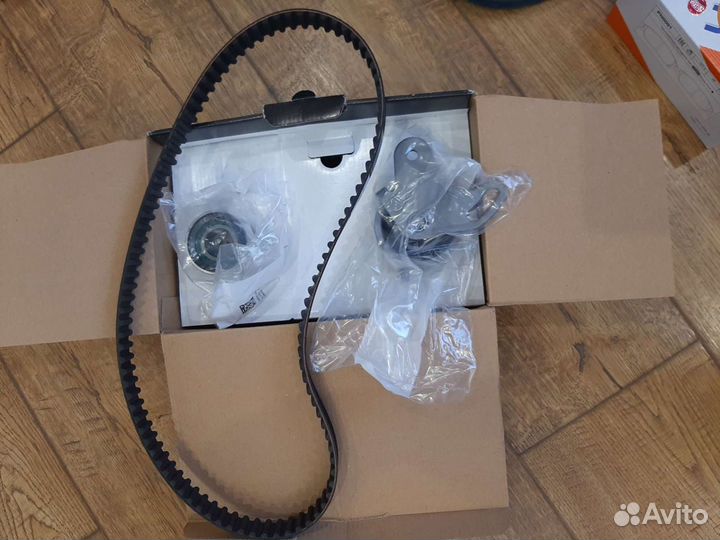 Комплект ремня грм Hyndai Getz,и др +два ремня