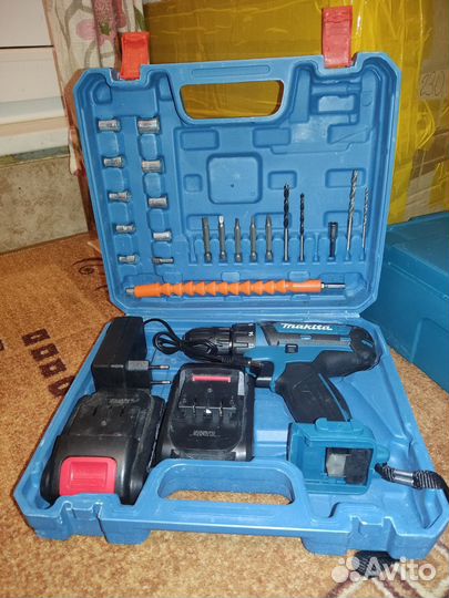 Шуруповерт Makita 21v с 2 АКБ, 10 мм патрон