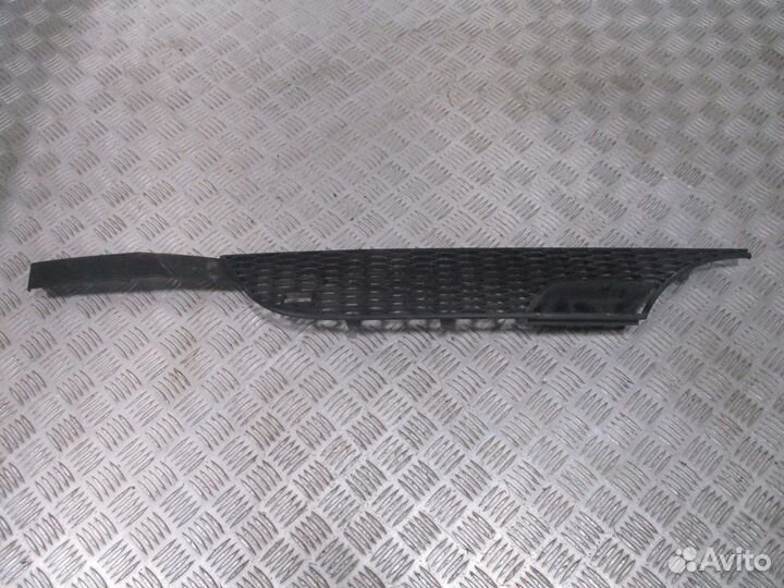 Накладка решетки радиатора Mercedes-Benz A94375143