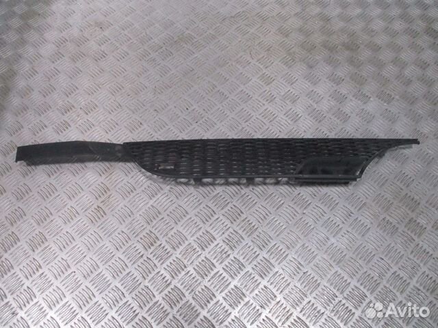 Накладка решетки радиатора Mercedes-Benz A94375143