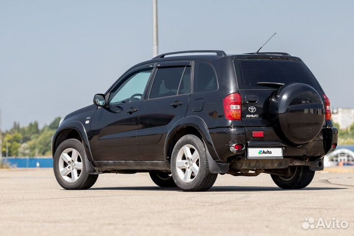 Toyota RAV4 2.0 AT, 2004, 241 000 км