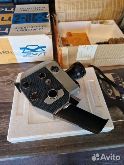 Кинокамера Кварц 2х8С-3 в упаковке 70-ее