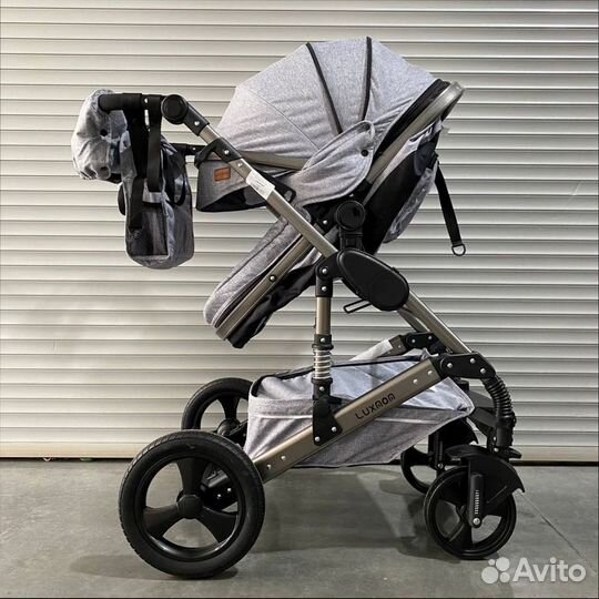 Коляска Luxmom