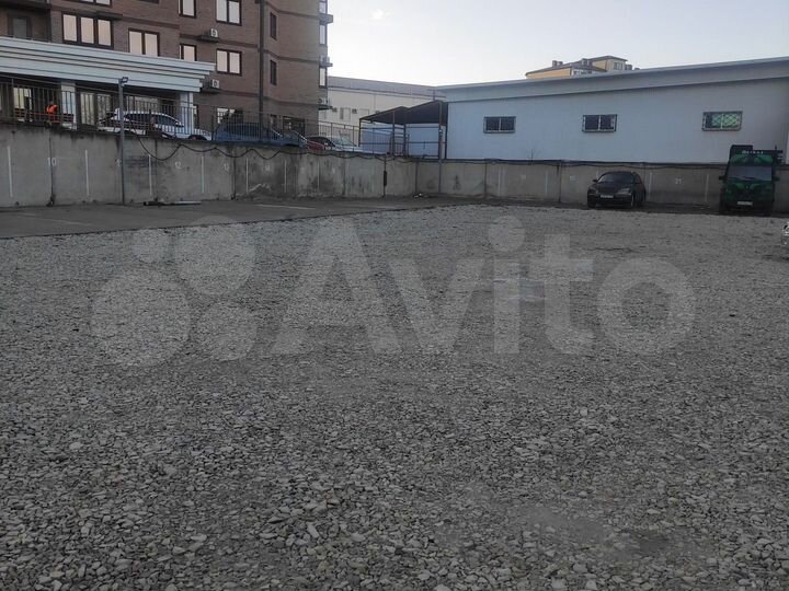 Машиноместо, 12 м²