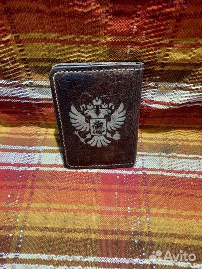 Кожаная обложка для паспорта
