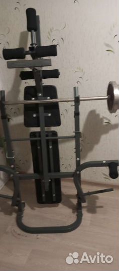 Скамья для жима и штанга