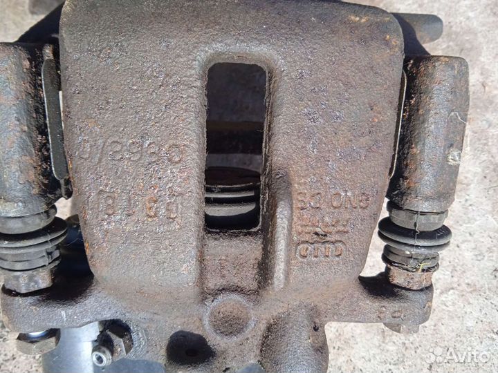 Суппорт тормозной задний левый и правый Audi A6 C6