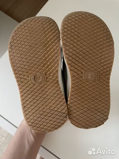 Кроссовки детские 23 размер