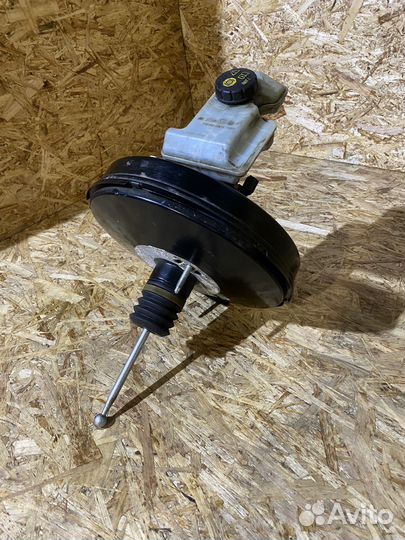 Главный тормозной цилиндр Skoda Octavia A7