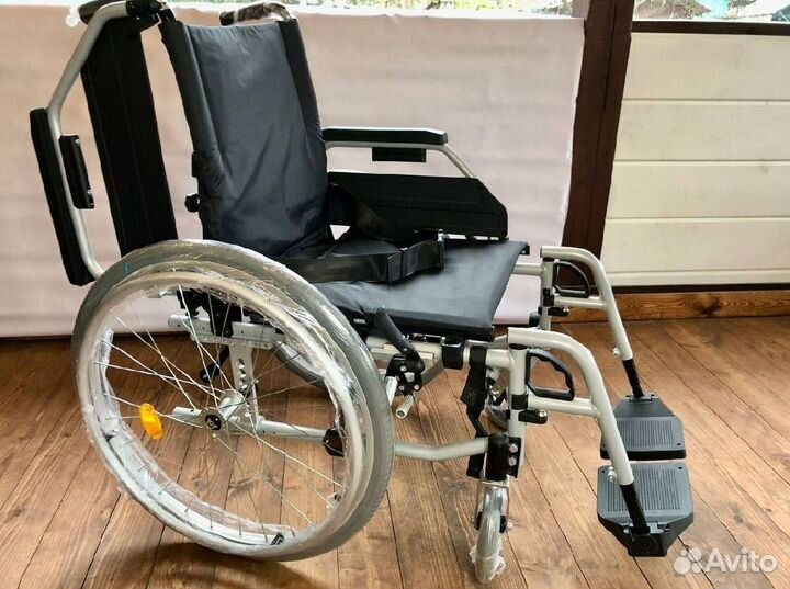 Инвалидная коляска новая