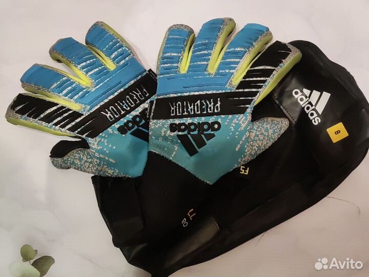 Вратарские перчатки adidas 8