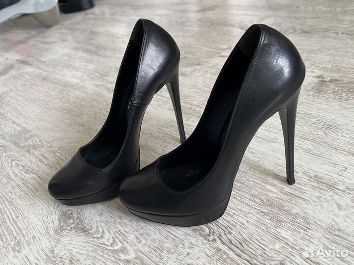 Туфли на высоком каблуке 37