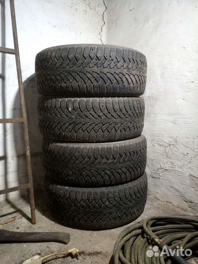 Nokian Tyres Hakkapeliitta 4 255/55 R18