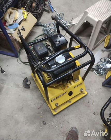 Прокат Виброплита 4-х тактная champion PC9045F