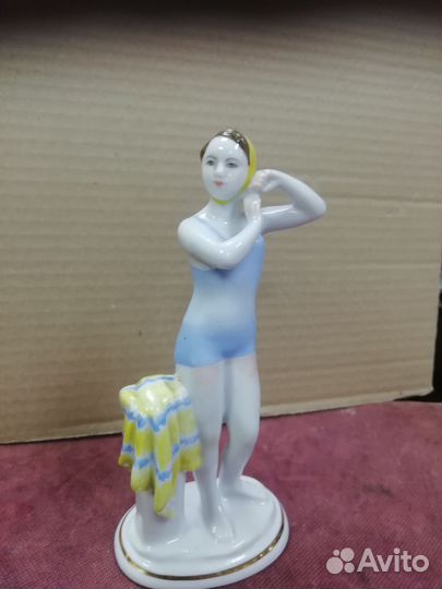 Статуэтка фарфор Дулево