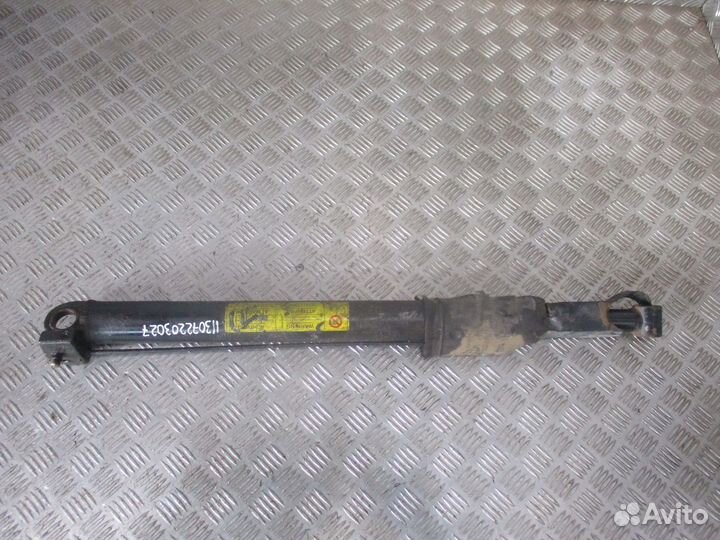 Цилиндр подъема кабины Iveco 500370651