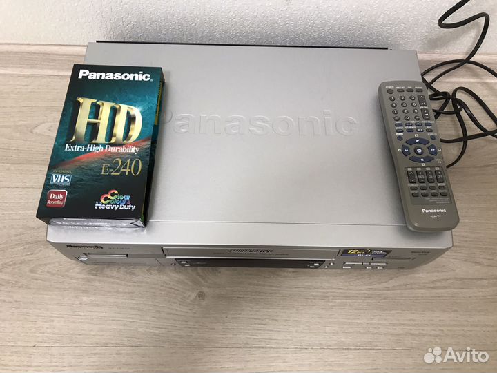 Видеомагнитофон panasonic NV-FJ 620