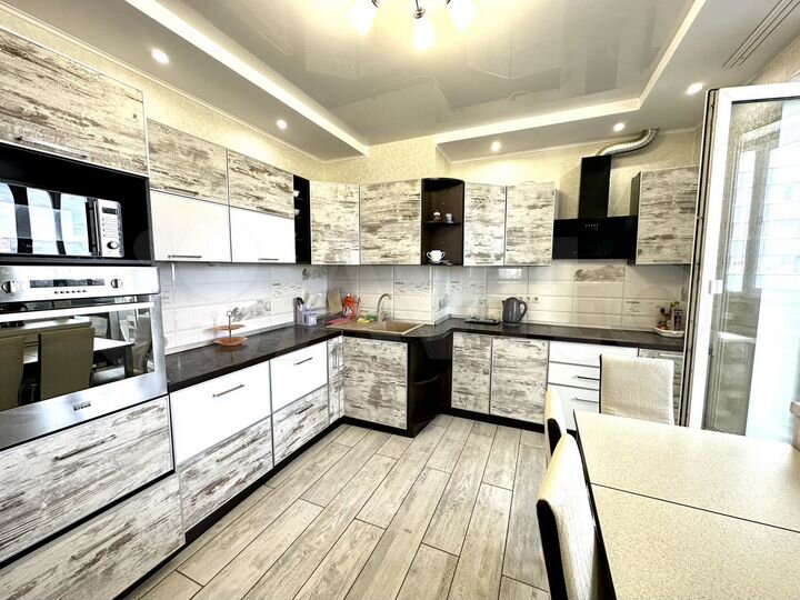 2-к. квартира, 75 м², 7/14 эт.