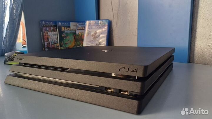 Приставка PS 4 Pro 1T