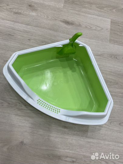Лоток для кошек угловой