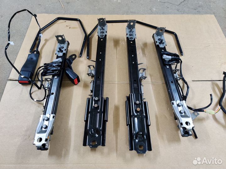 Салазки второго ряда Eclipse cross комплект