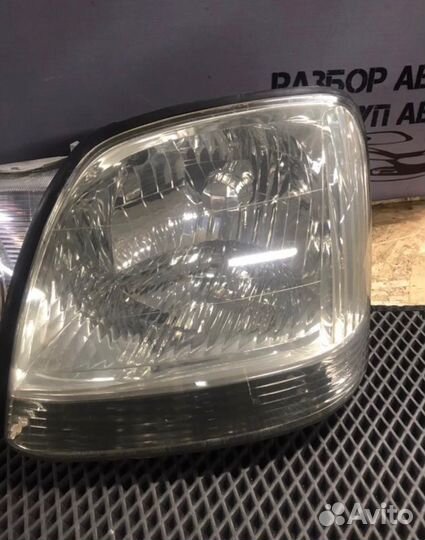 Фара левая Toyota Progres 2003