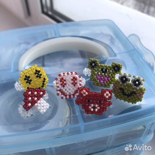 Украшения из бисера