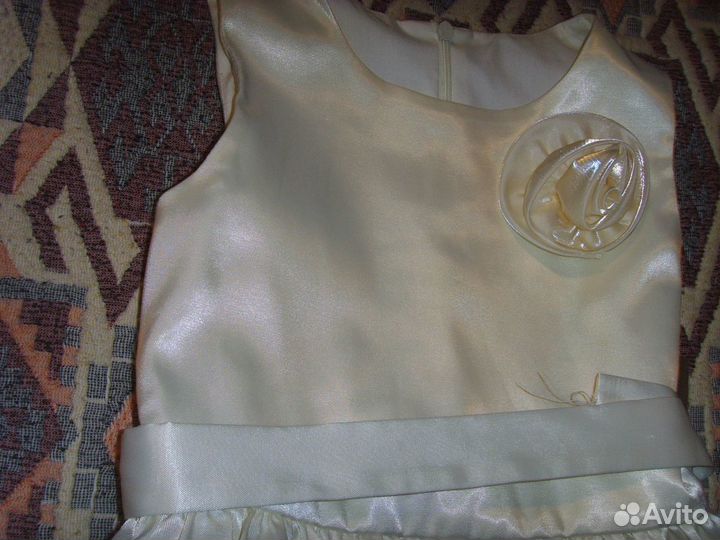 Нарядное платье,Кремовый шампань,5-6 лет