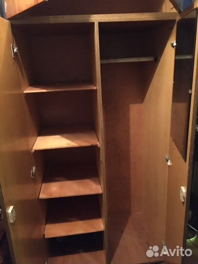 Шкаф
