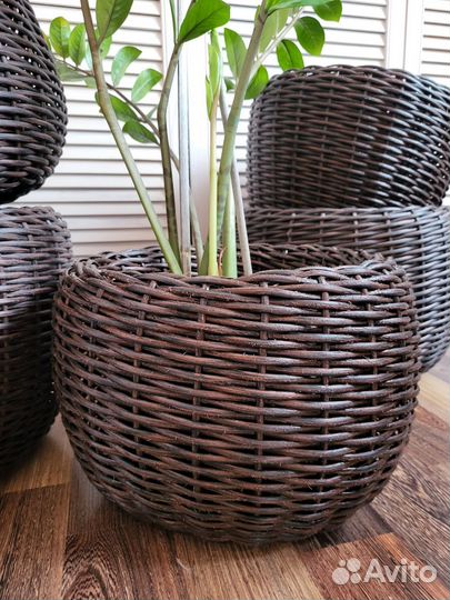 Кашпо из ротанга