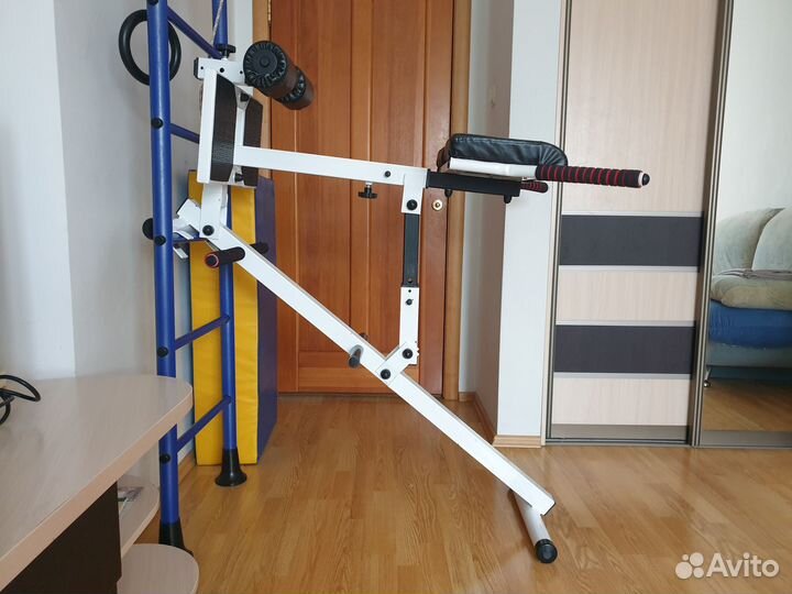 Тренажер для гиперэкстензии