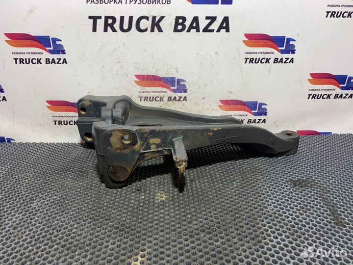 9403171701 Кронштейн кабины правый