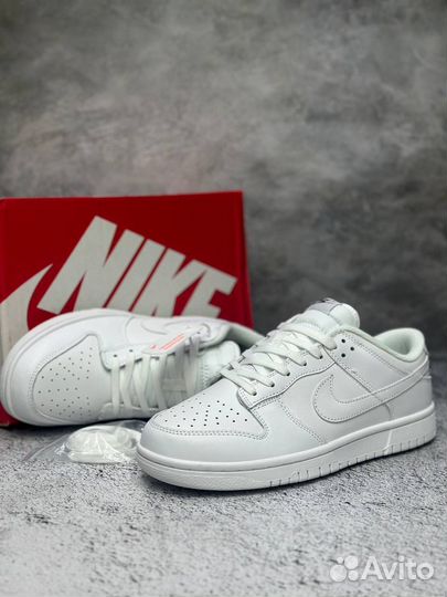 Кроссовки Nike Sb Dunk белые арт:238